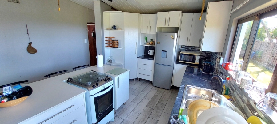 5 Bedroom Property for Sale in Sunrise On Sea Eastern Cape